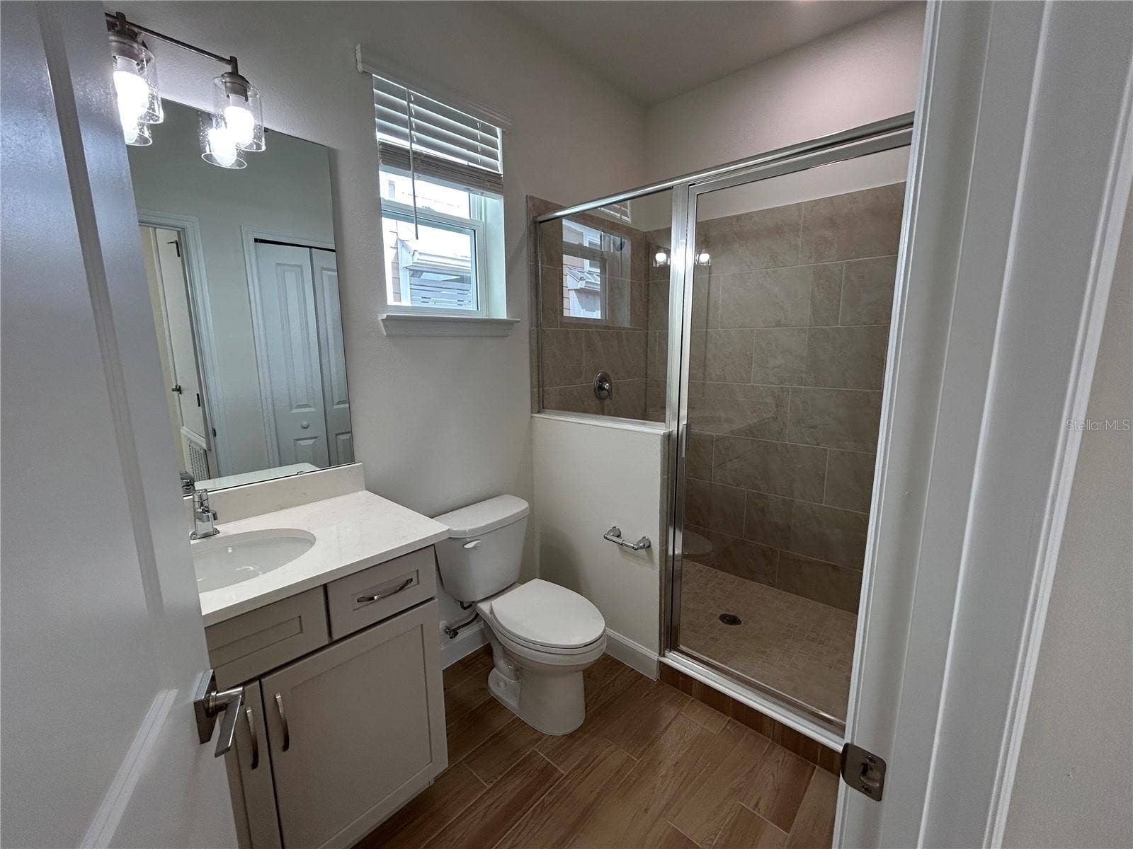 12034 LAKESHORE WAY, Oxford, FL 34484 12034 LAKESHORE WAY, Oxford, FL 34484