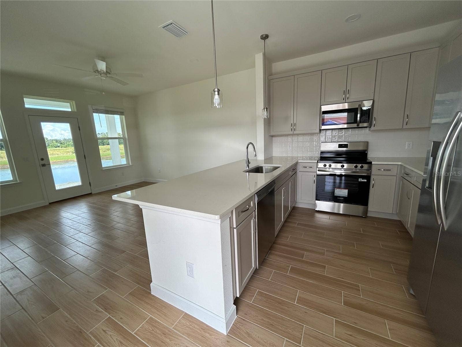 12034 LAKESHORE WAY, Oxford, FL 34484 12034 LAKESHORE WAY, Oxford, FL 34484