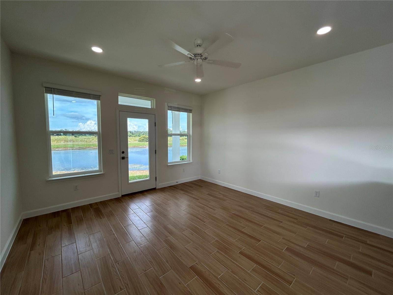 12034 LAKESHORE WAY, Oxford, FL 34484 12034 LAKESHORE WAY, Oxford, FL 34484