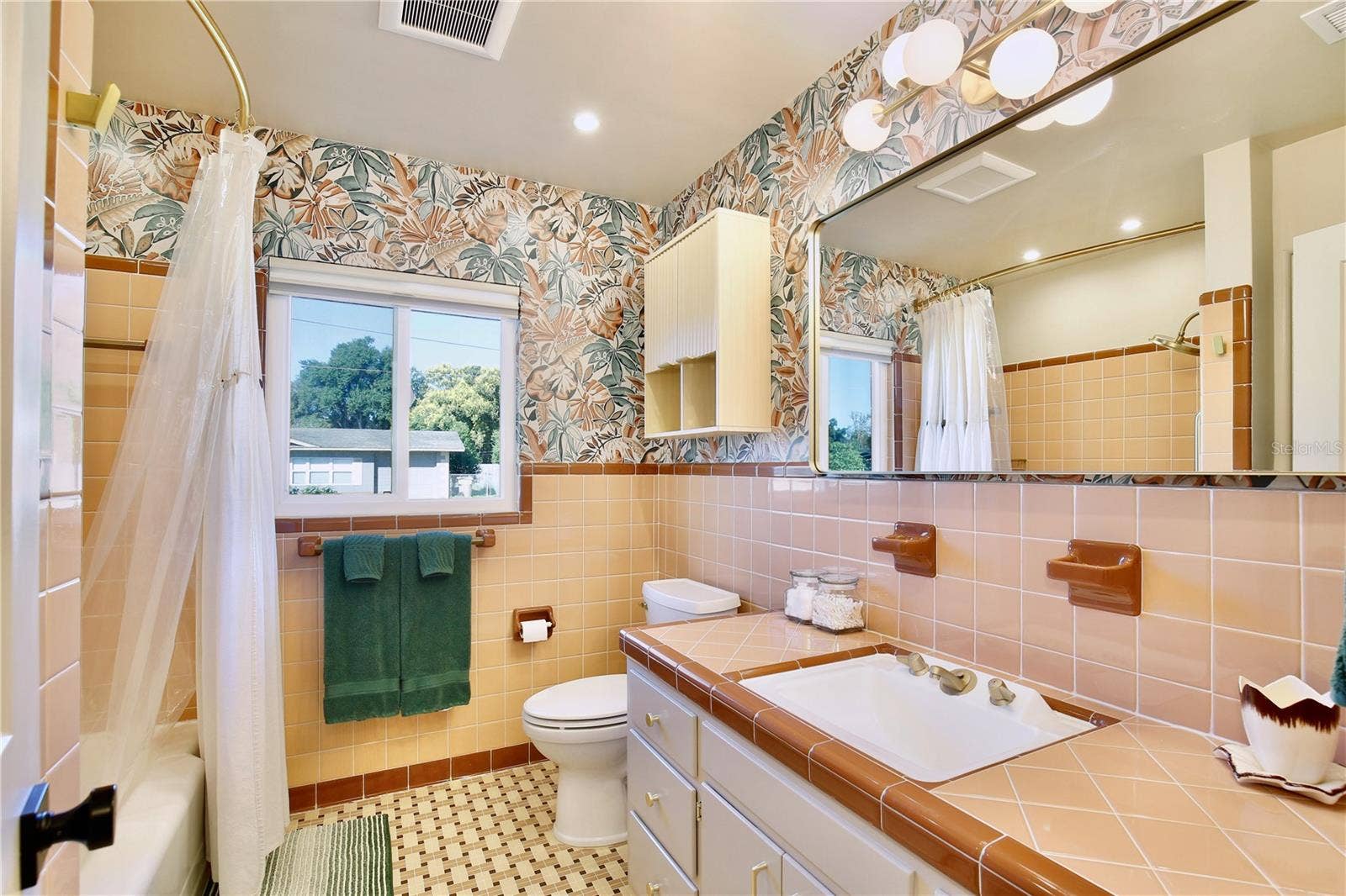 2387 WASHINGTON ROAD, Mount Dora, FL 32757 2387 WASHINGTON ROAD, Mount Dora, FL 32757
