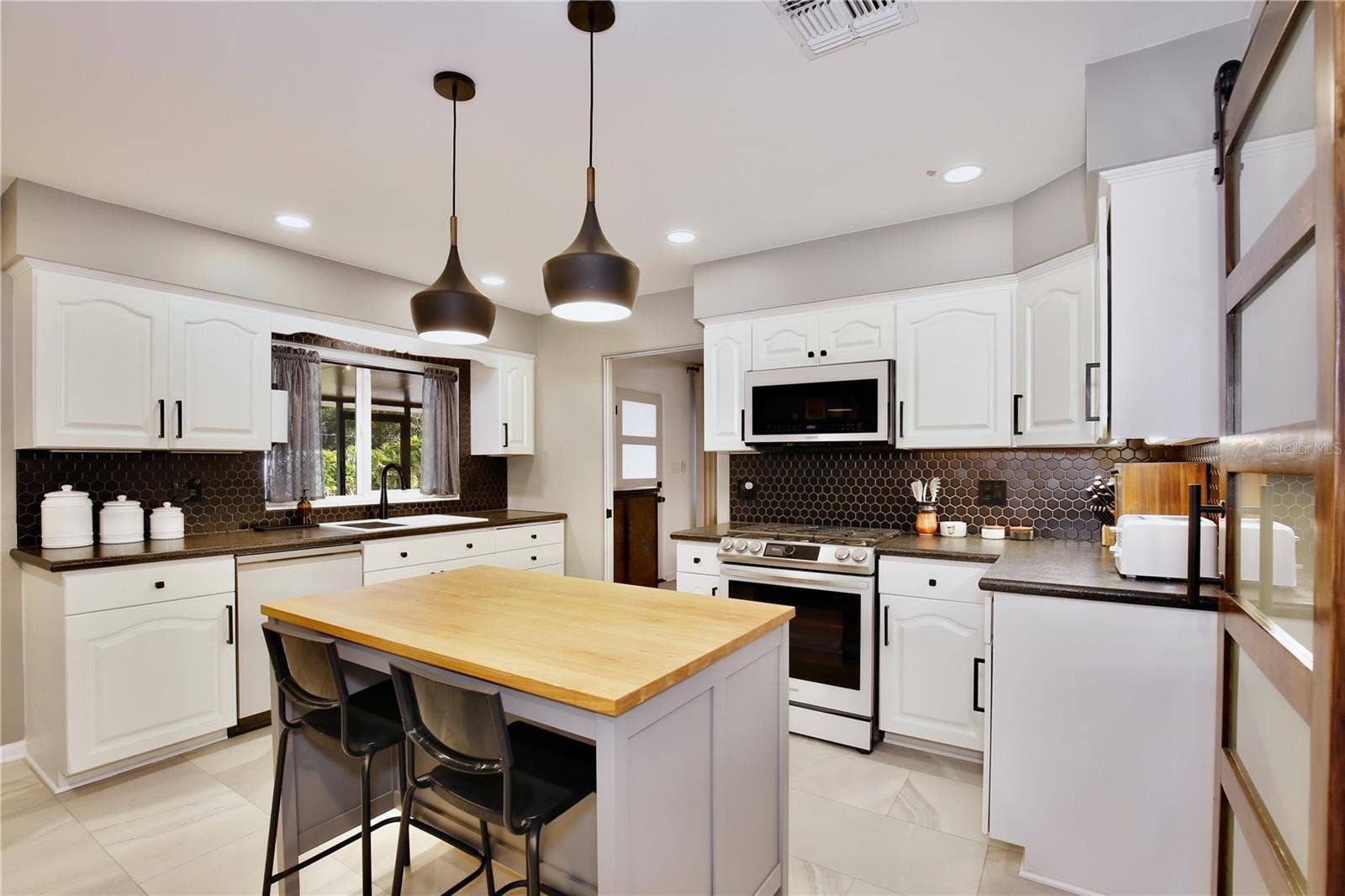 2387 WASHINGTON ROAD, Mount Dora, FL 32757 2387 WASHINGTON ROAD, Mount Dora, FL 32757