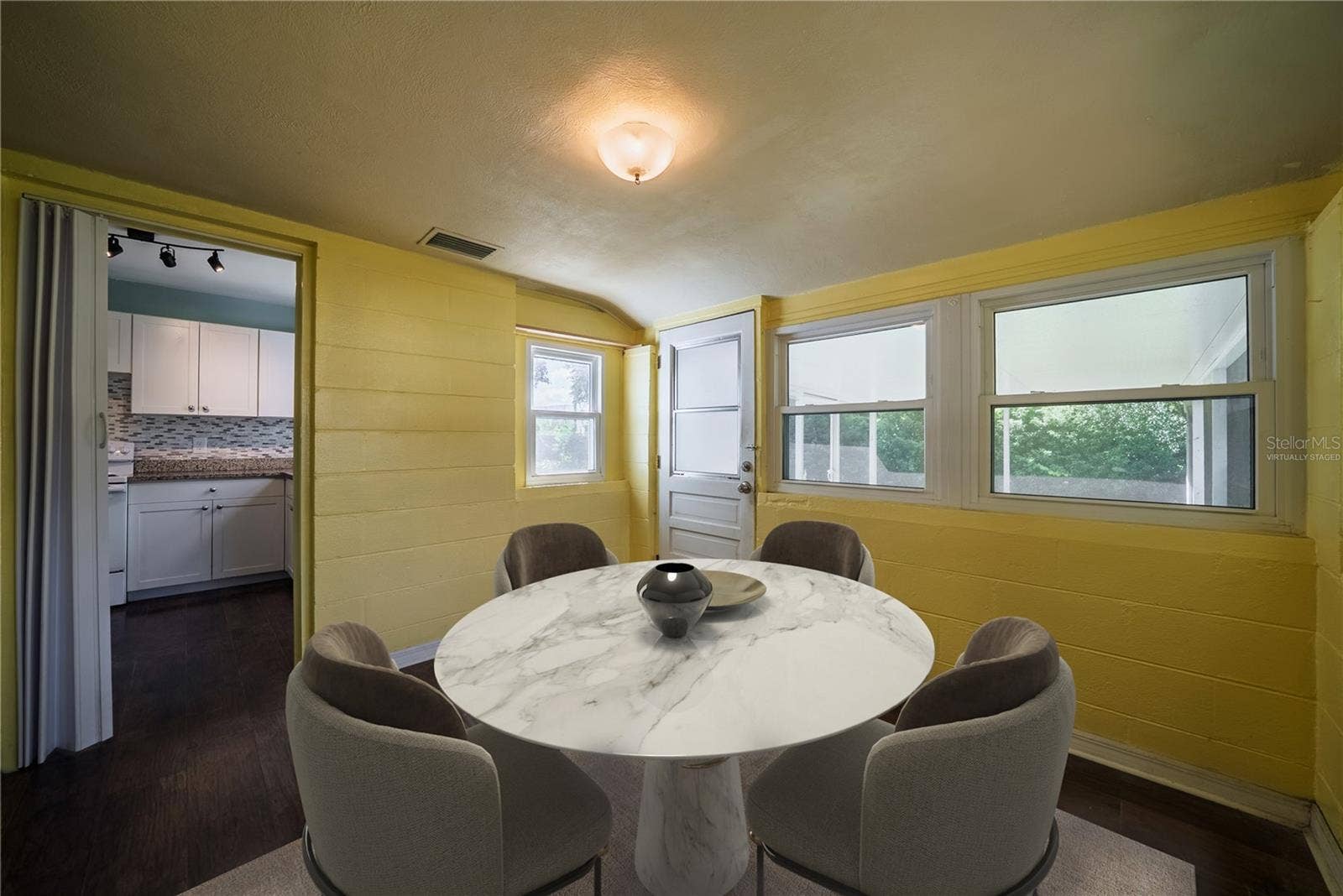 1622 TULANE STREET, Orlando, FL 32804 Dinette virtually staged.