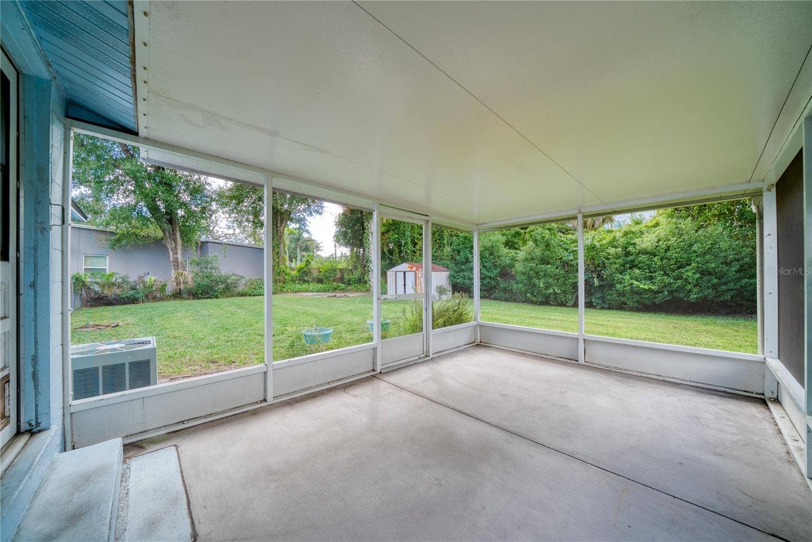 1622 TULANE STREET, Orlando, FL 32804 Screened porch.