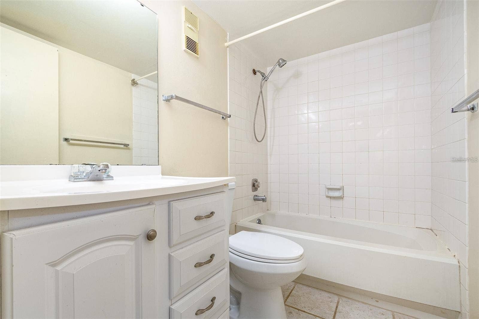 120 HIBISCUS WOODS COURT, #8D, Deltona, FL 32725 120 HIBISCUS WOODS COURT, #8D, Deltona, FL 32725