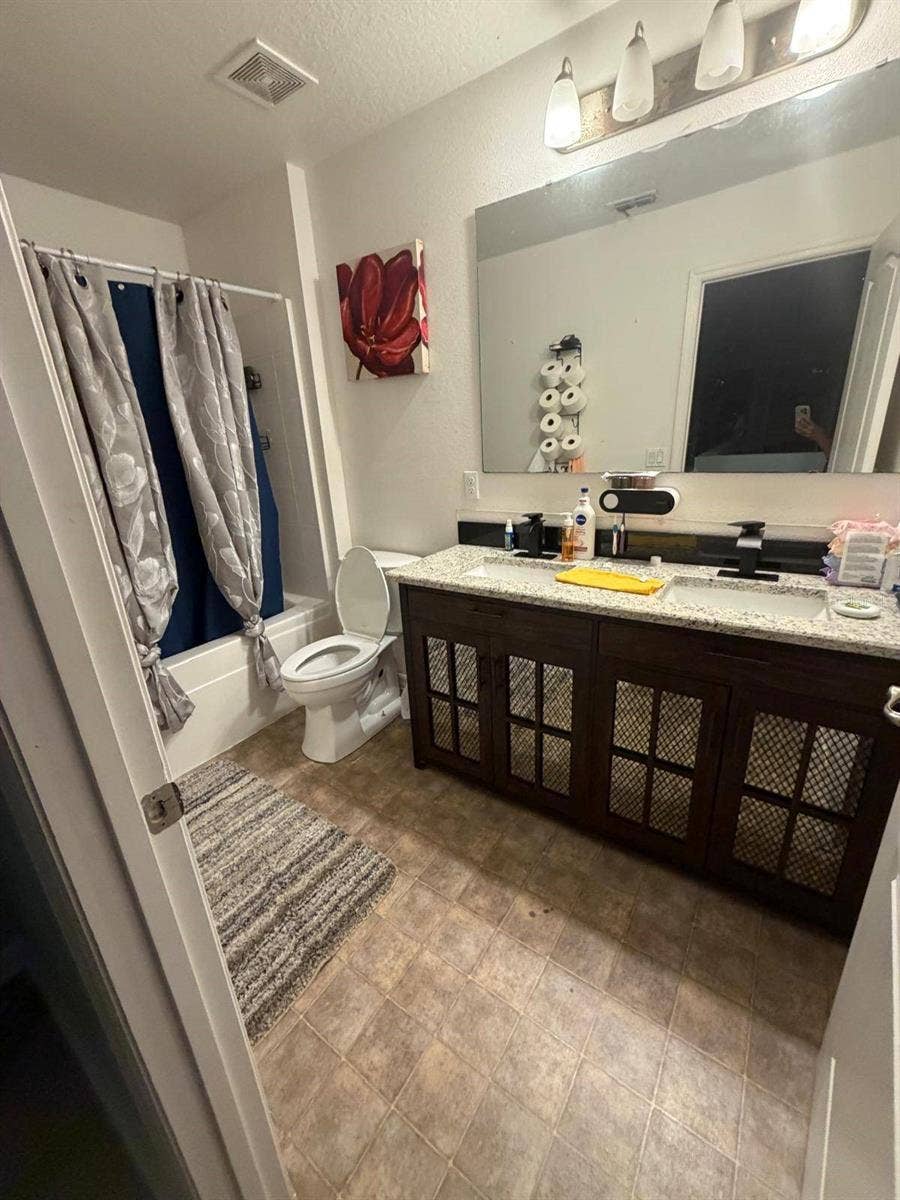 15549 GEMINI DRIVE, Mascotte, FL 34753 Upstairs bathroom