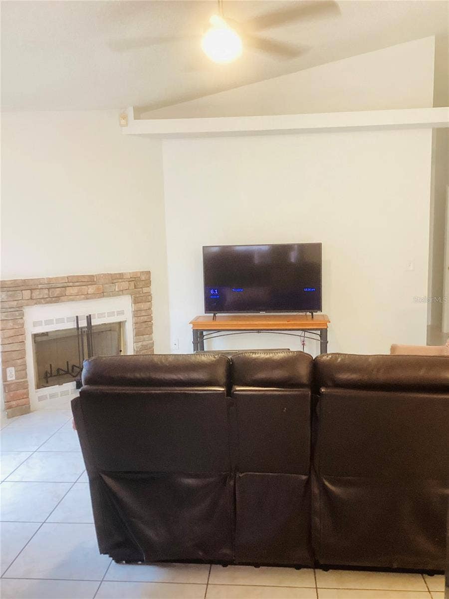7160 EDGEWATER SHORES COURT, Orlando, FL 32810 7160 EDGEWATER SHORES COURT, Orlando, FL 32810