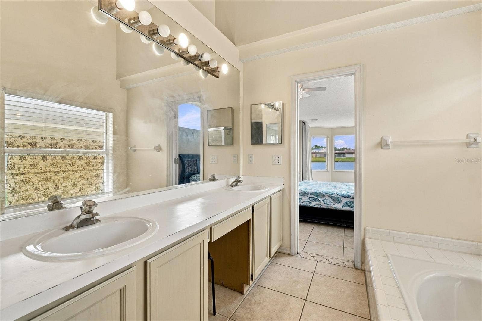 5353 DEER CREEK DRIVE, Orlando, FL 32821