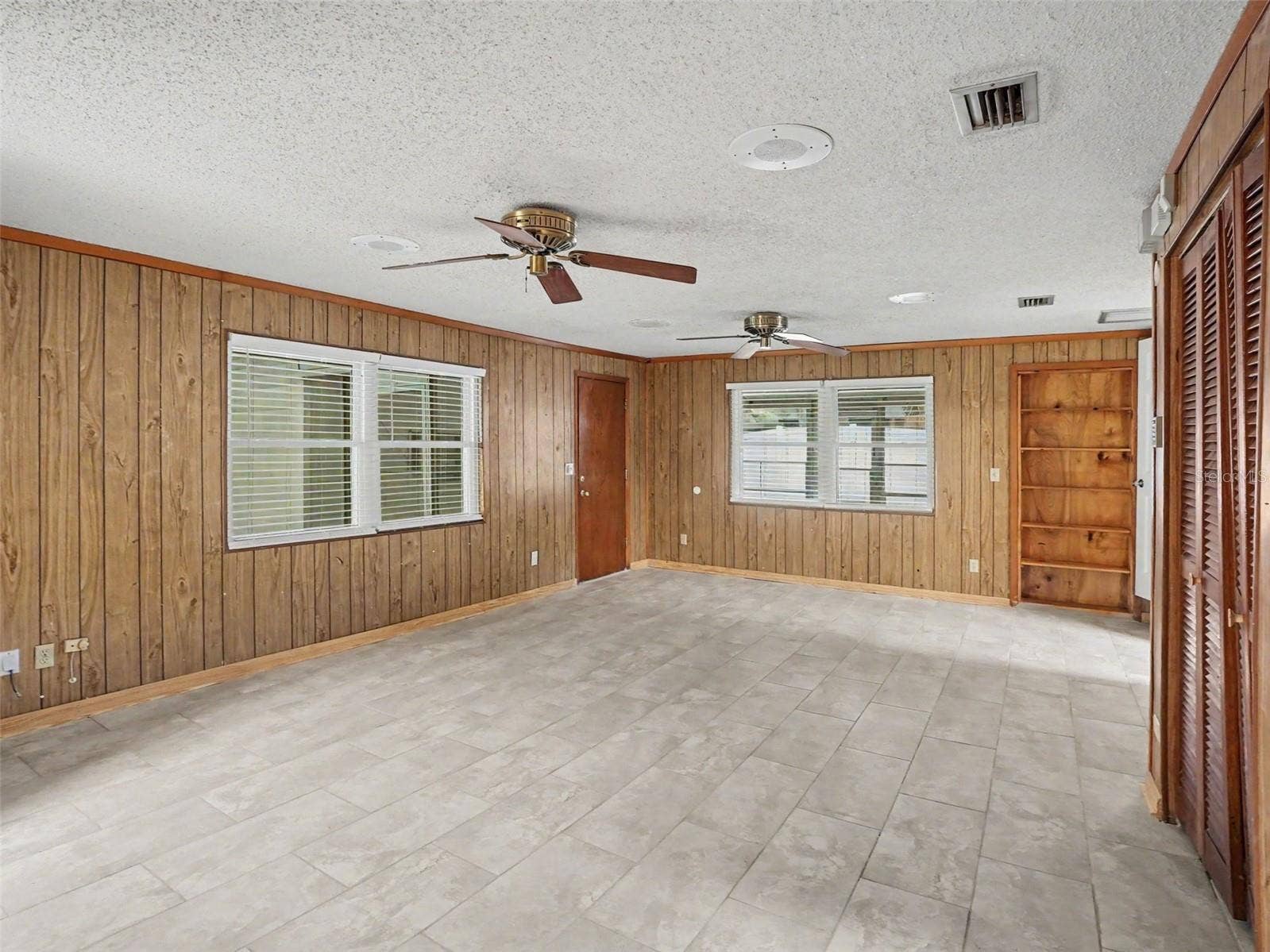 2417 S MYRTLE AVENUE, Sanford, FL 32771 2417 S MYRTLE AVENUE, Sanford, FL 32771