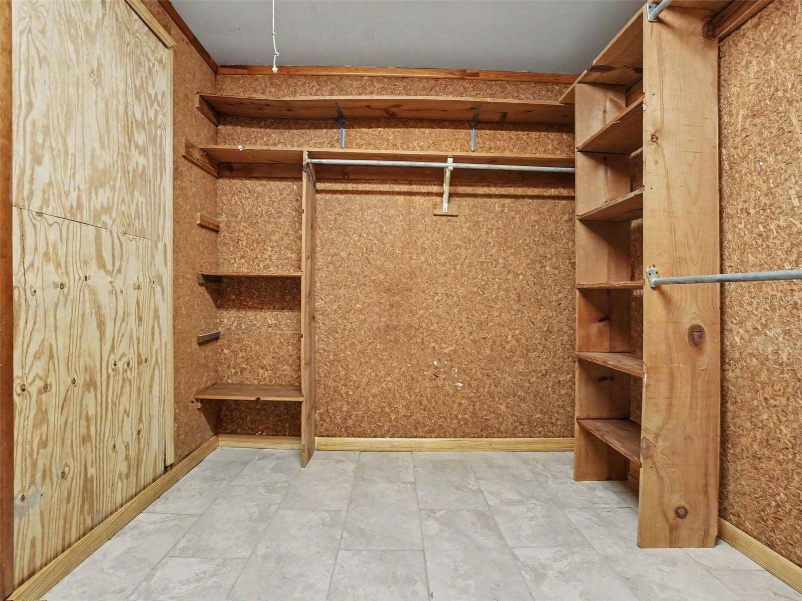 2417 S MYRTLE AVENUE, Sanford, FL 32771 Primary walk in closet
