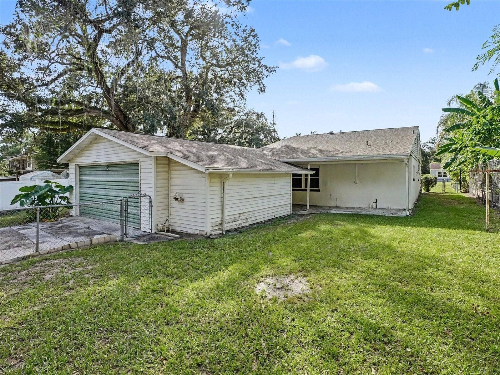 2417 S MYRTLE AVENUE, Sanford, FL 32771 Fenced back yard