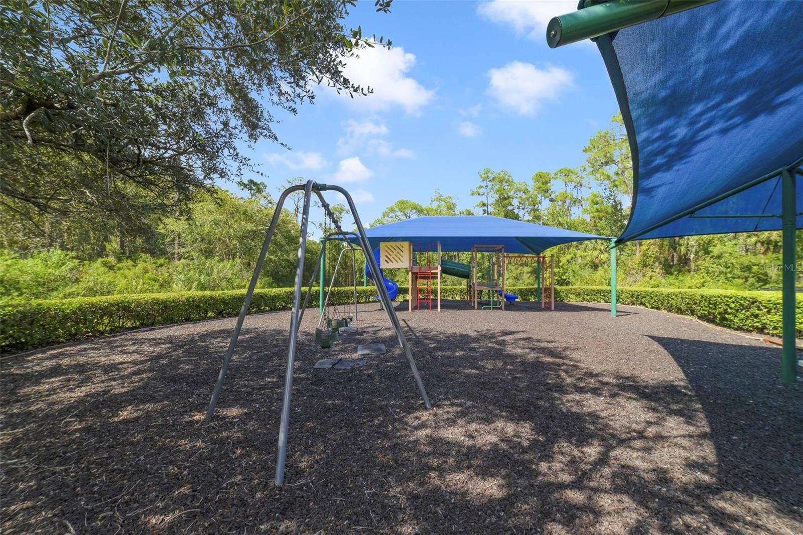 1557 AMARYLLIS CIRCLE, Orlando, FL 32825 The Community Playground.