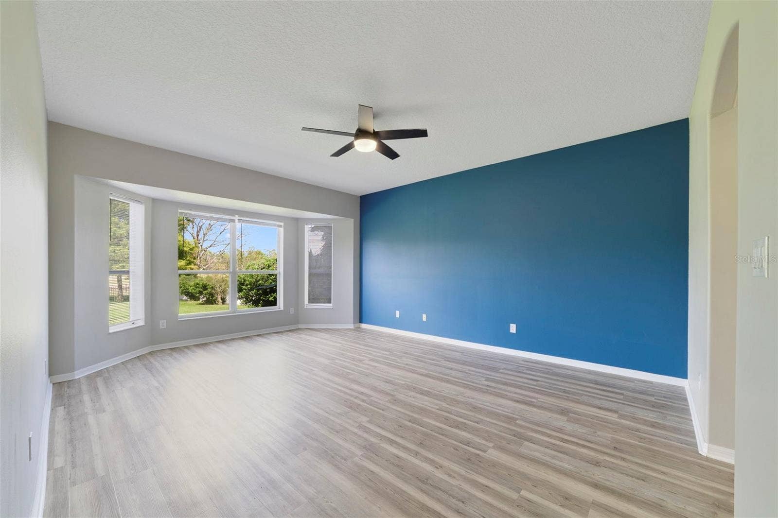 1557 AMARYLLIS CIRCLE, Orlando, FL 32825 The Primary Suite