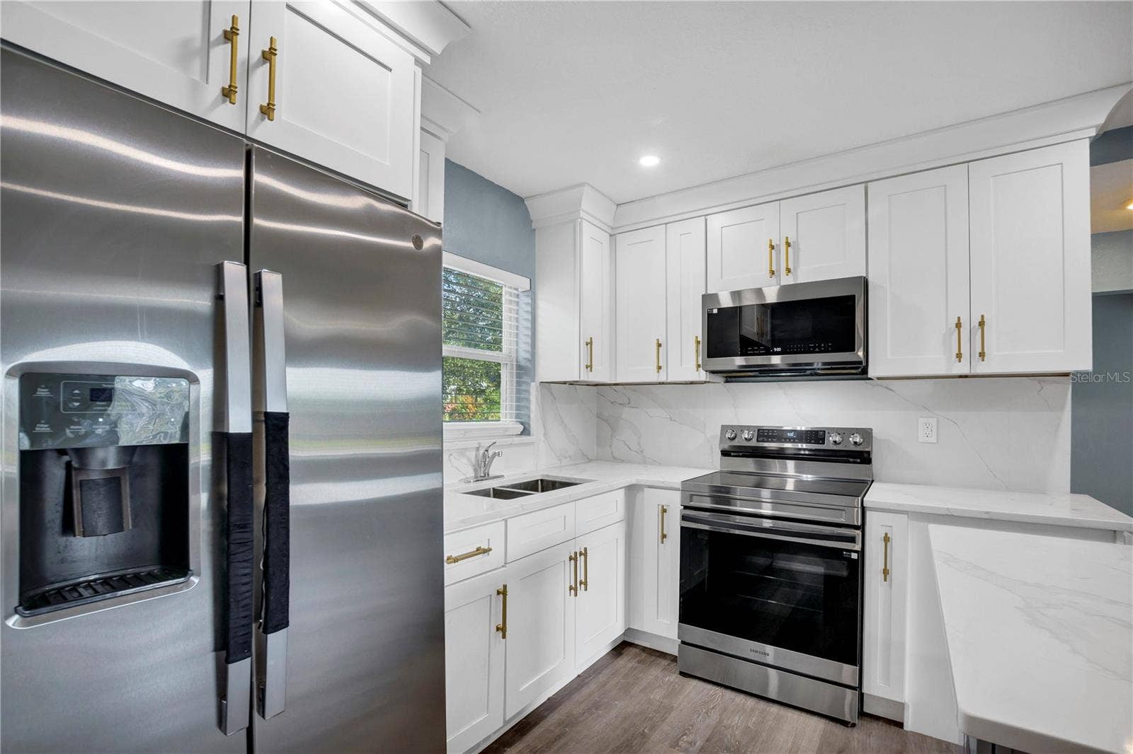 1113 S CENTRAL AVENUE, Lakeland, FL 33815 Modern Updated Kitchen