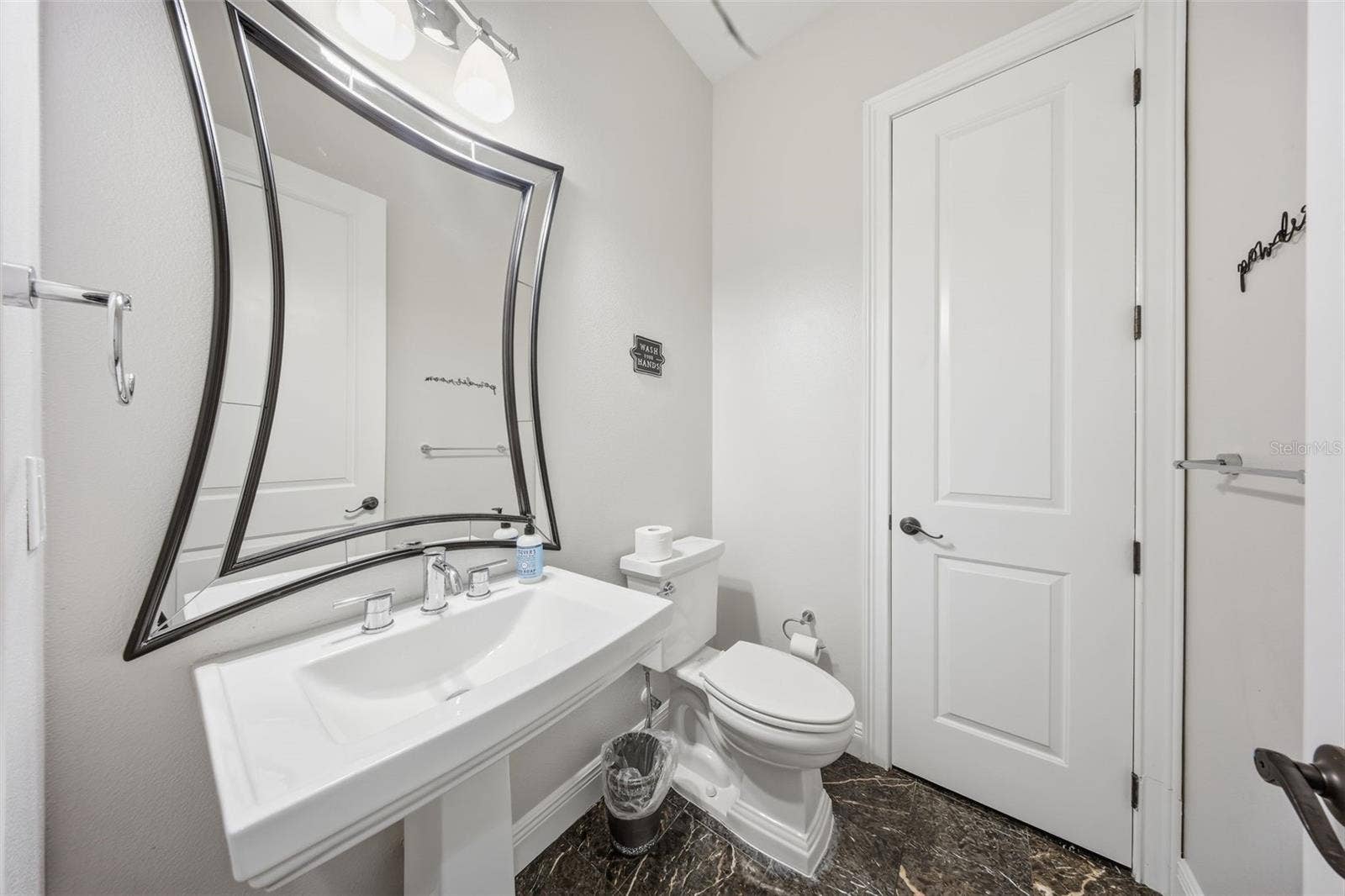 816 E FULLERS CROSS ROAD, Winter Garden, FL 34787 816 E FULLERS CROSS ROAD, Winter Garden, FL 34787
