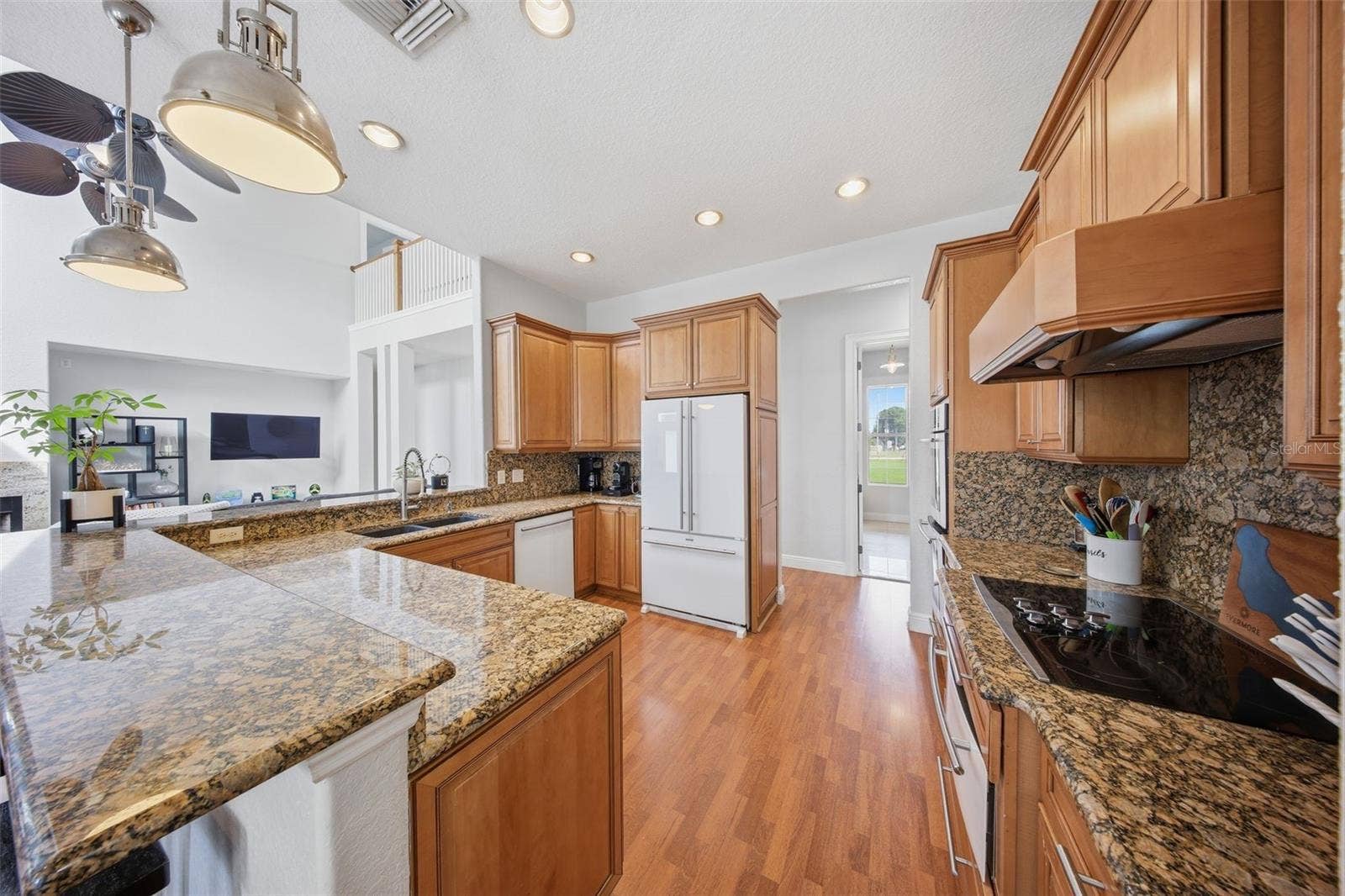 816 E FULLERS CROSS ROAD, Winter Garden, FL 34787 816 E FULLERS CROSS ROAD, Winter Garden, FL 34787