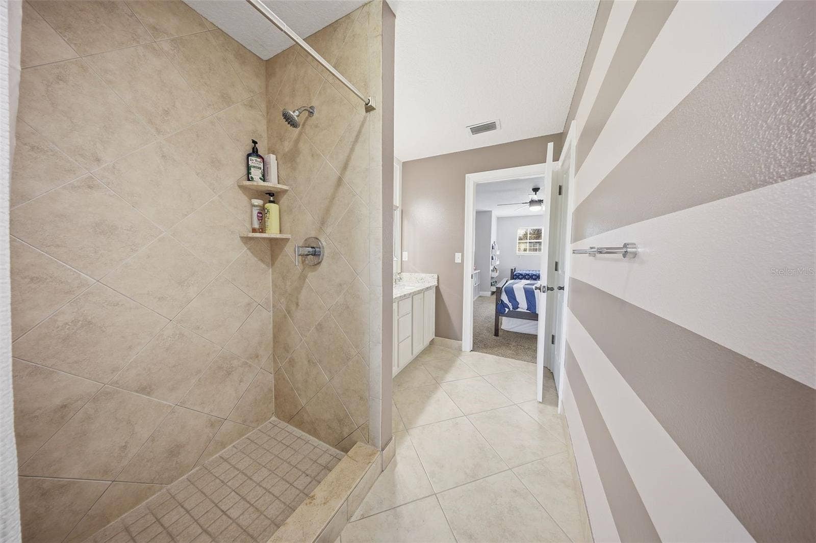 816 E FULLERS CROSS ROAD, Winter Garden, FL 34787 816 E FULLERS CROSS ROAD, Winter Garden, FL 34787