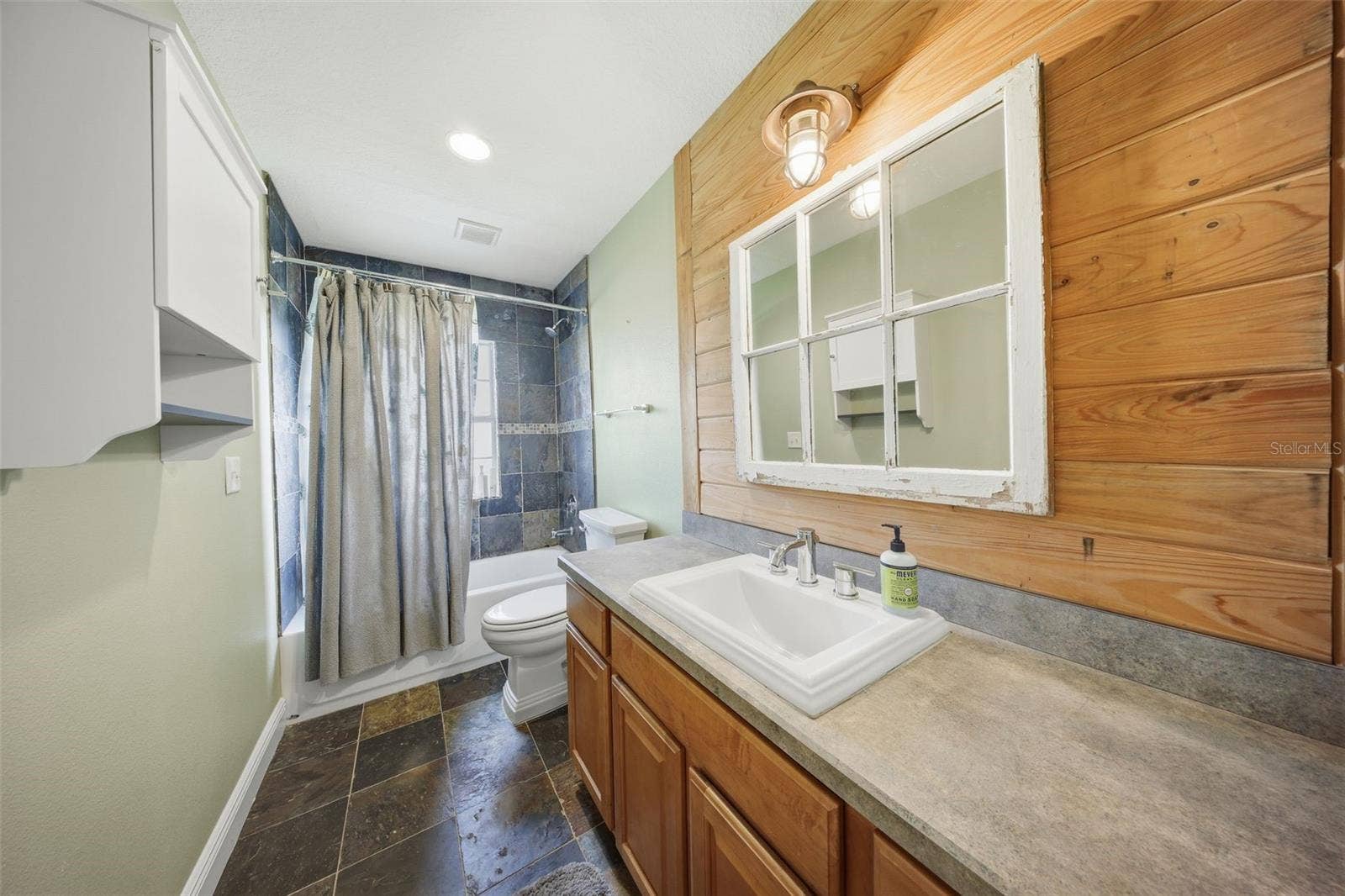 816 E FULLERS CROSS ROAD, Winter Garden, FL 34787 816 E FULLERS CROSS ROAD, Winter Garden, FL 34787