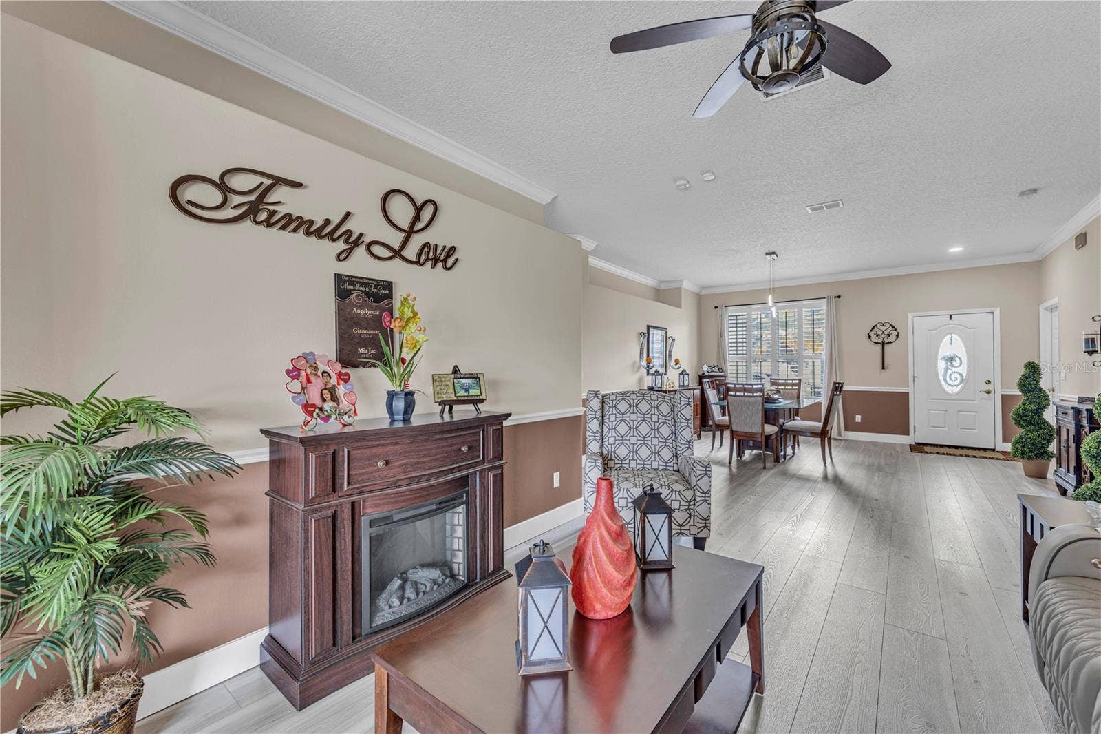 255 STRATHMORE CIRCLE, Kissimmee, FL 34744 255 STRATHMORE CIRCLE, Kissimmee, FL 34744