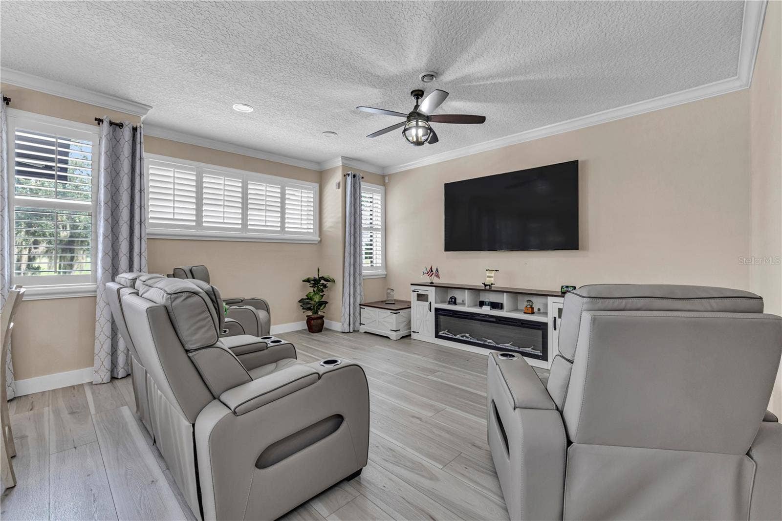 255 STRATHMORE CIRCLE, Kissimmee, FL 34744 255 STRATHMORE CIRCLE, Kissimmee, FL 34744