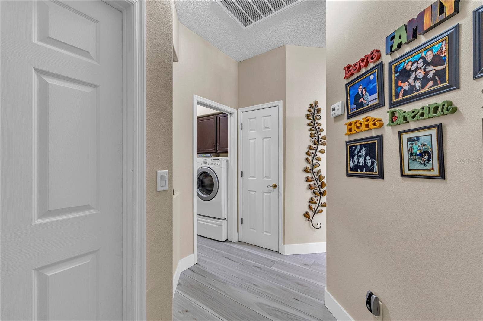 255 STRATHMORE CIRCLE, Kissimmee, FL 34744 255 STRATHMORE CIRCLE, Kissimmee, FL 34744