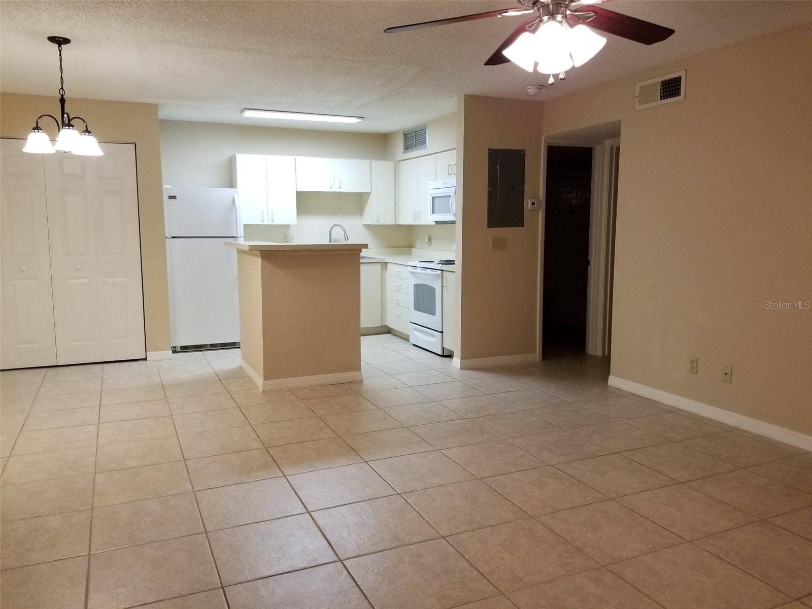 420 FORESTWAY CIRCLE, #207, Altamonte Springs, FL 32701 420 FORESTWAY CIRCLE, #207, Altamonte Springs, FL 32701