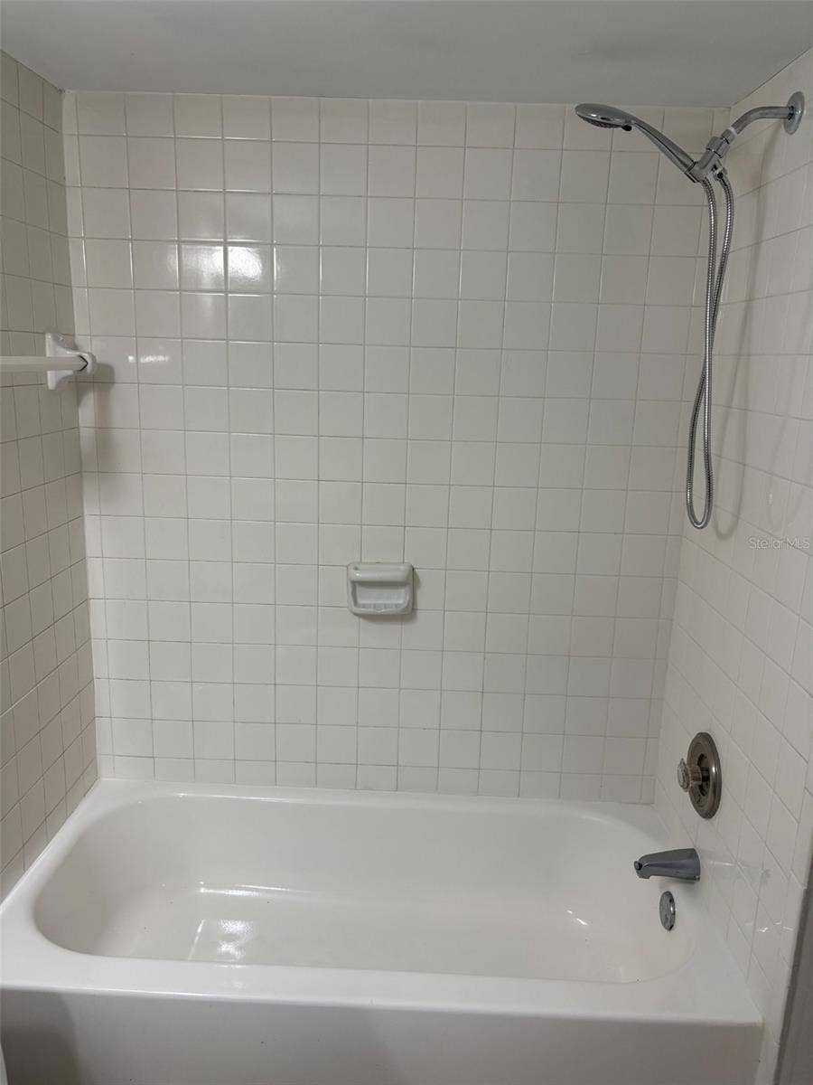 360 LAKEPOINTE DRIVE, #202, Altamonte Springs, FL 32701 360 LAKEPOINTE DRIVE, #202, Altamonte Springs, FL 32701