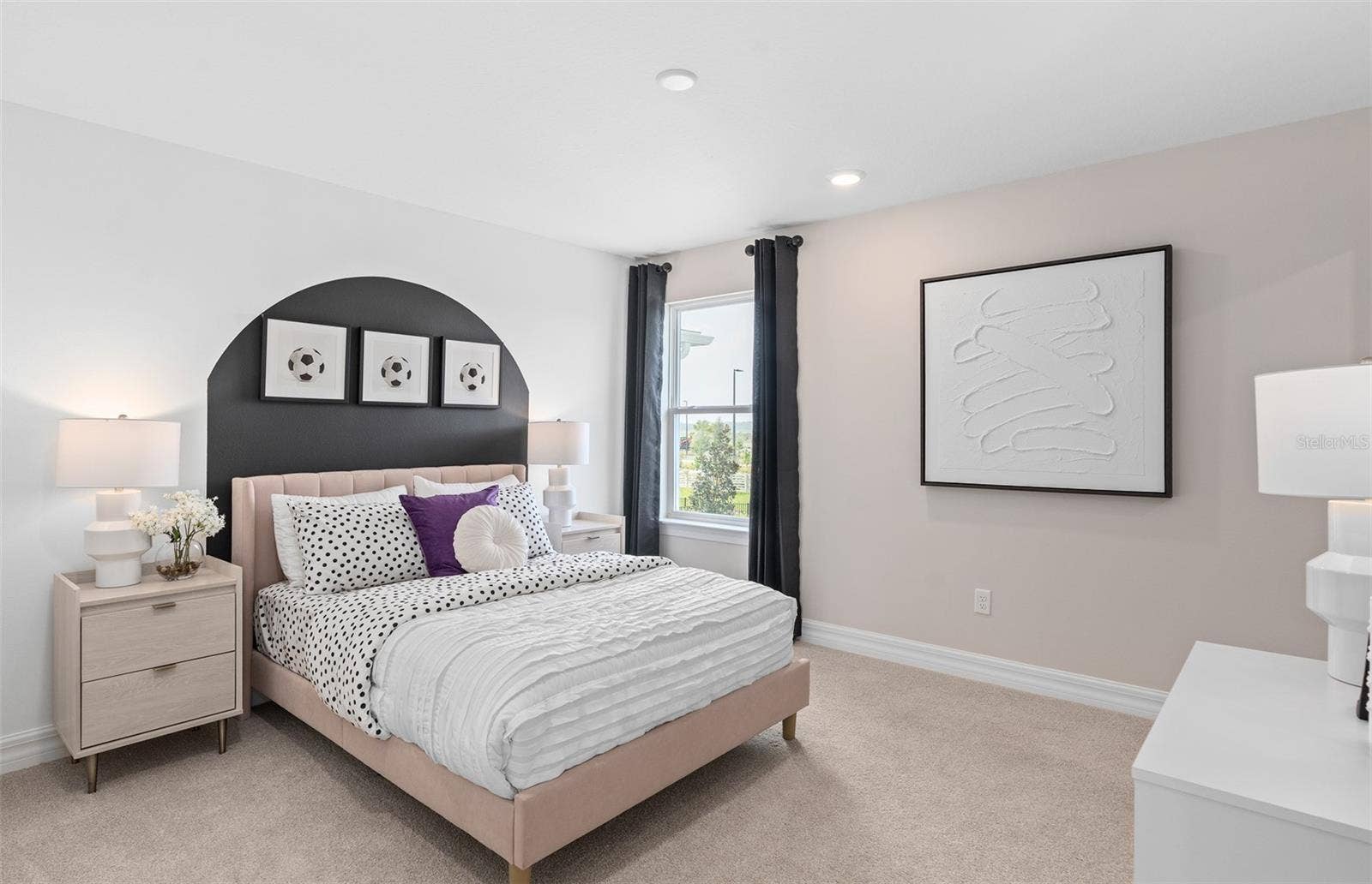 16700 MINT MEADOW ROAD, Orlando, FL 32820 Model Home Design Only. Pictures and furnishings are for illustrative purposes only. Elevations, colors and options may vary. Furniture is for model home staging only.?