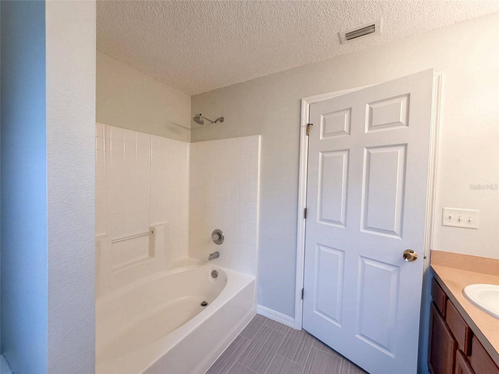 18 ROLLAND LANE, Palm Coast, FL 32164 18 ROLLAND LANE, Palm Coast, FL 32164