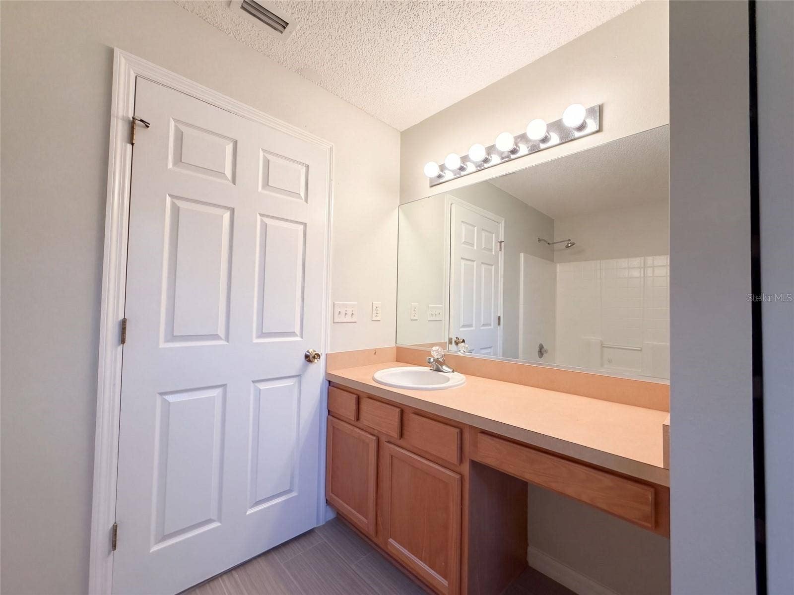 18 ROLLAND LANE, Palm Coast, FL 32164 18 ROLLAND LANE, Palm Coast, FL 32164