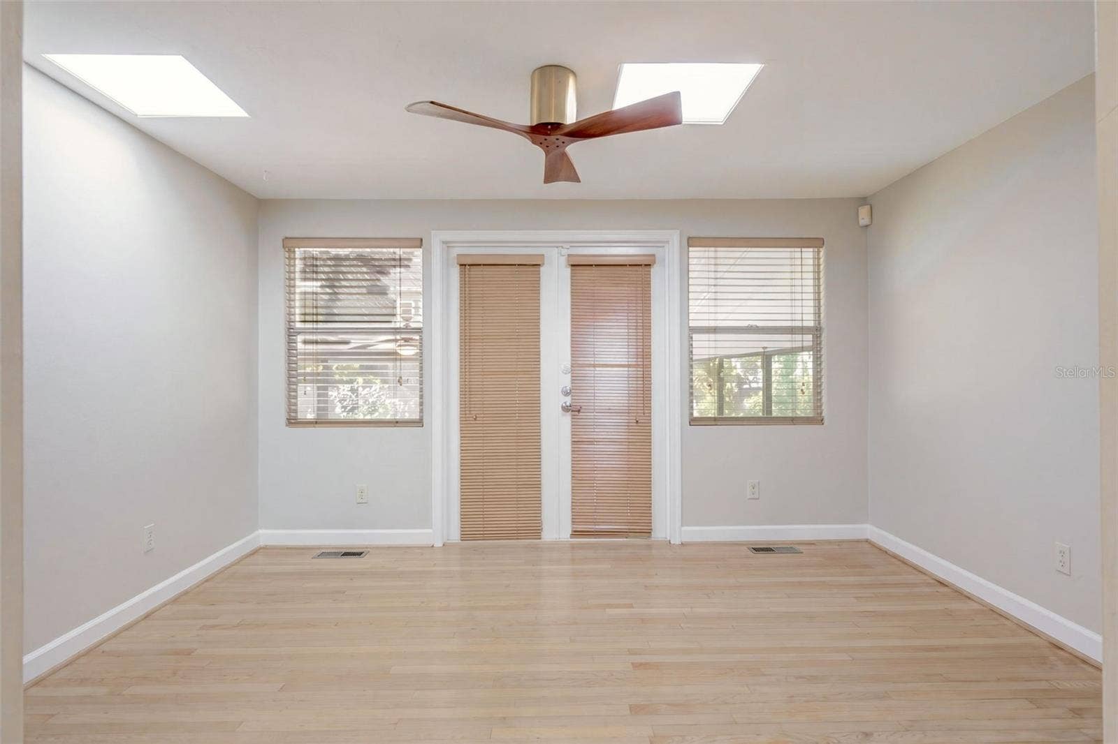 1616 E JEFFERSON STREET, Orlando, FL 32803 1616 E JEFFERSON STREET, Orlando, FL 32803