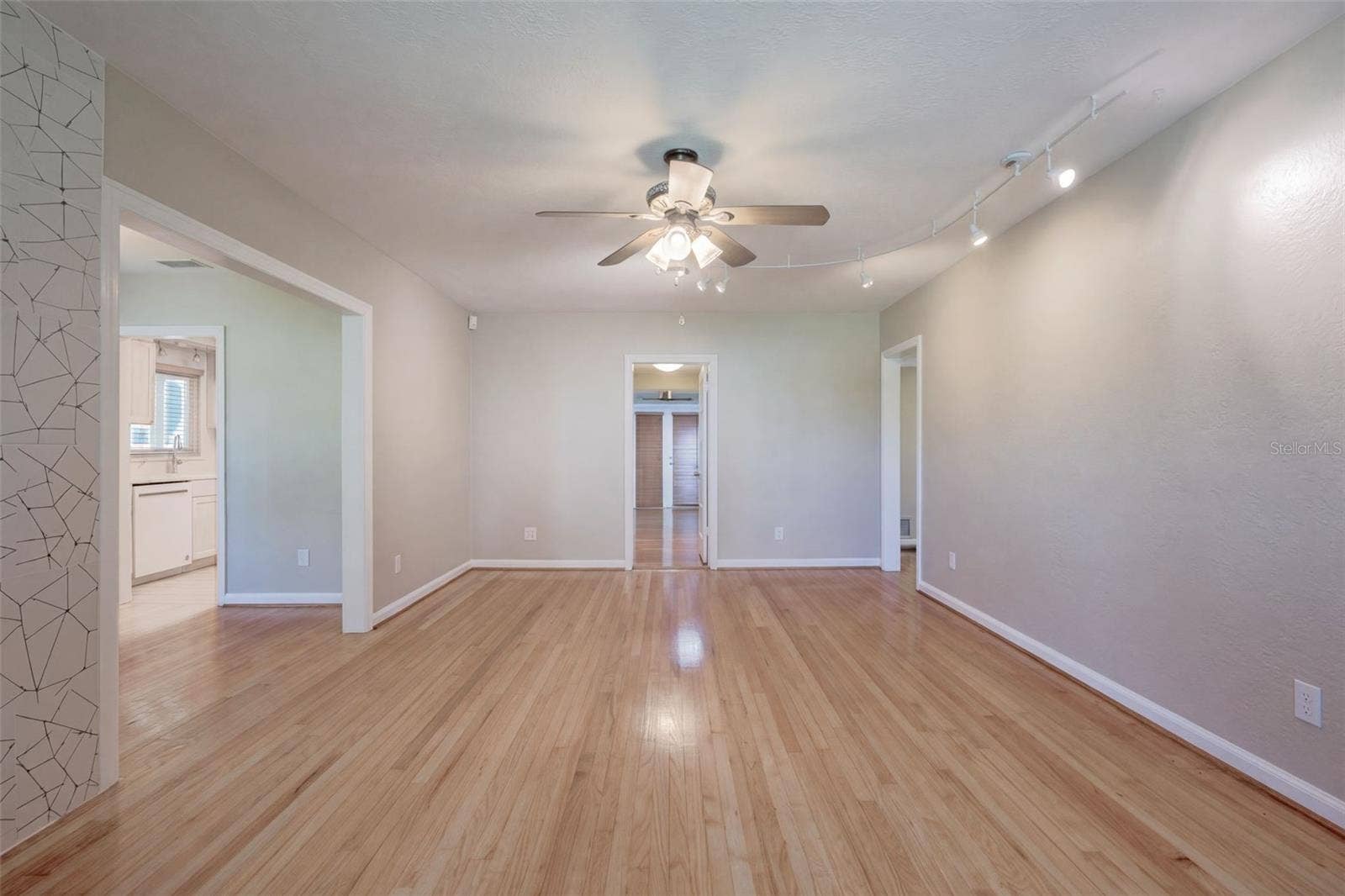 1616 E JEFFERSON STREET, Orlando, FL 32803 1616 E JEFFERSON STREET, Orlando, FL 32803
