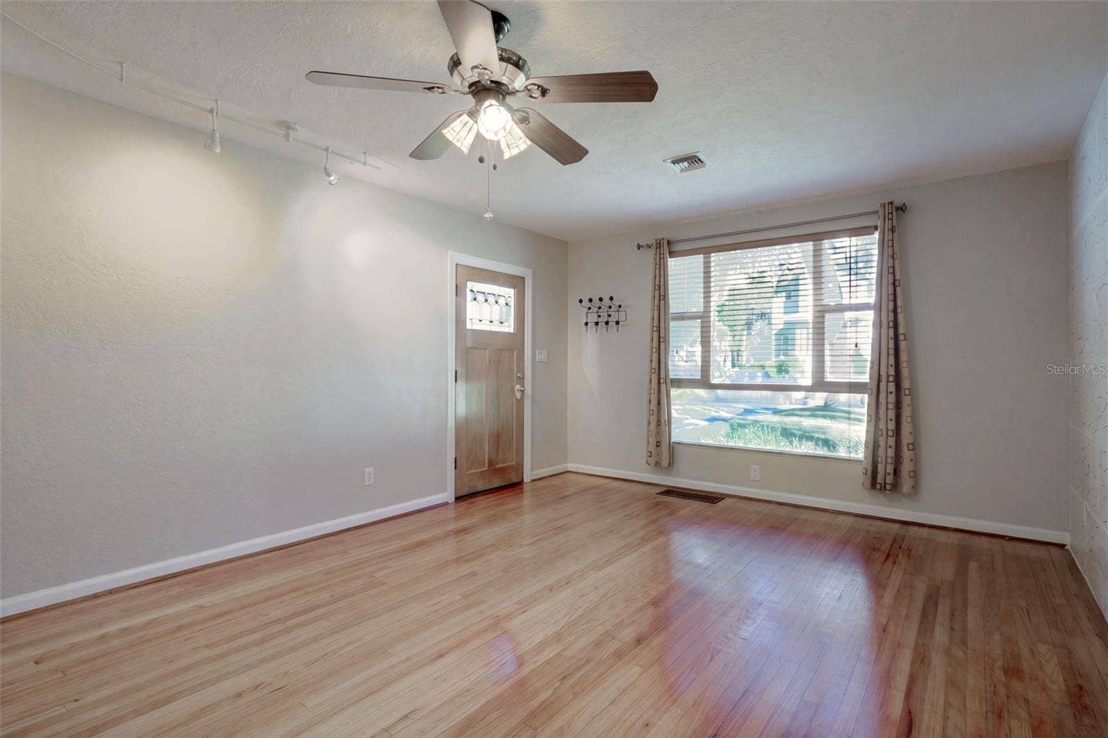 1616 E JEFFERSON STREET, Orlando, FL 32803 1616 E JEFFERSON STREET, Orlando, FL 32803