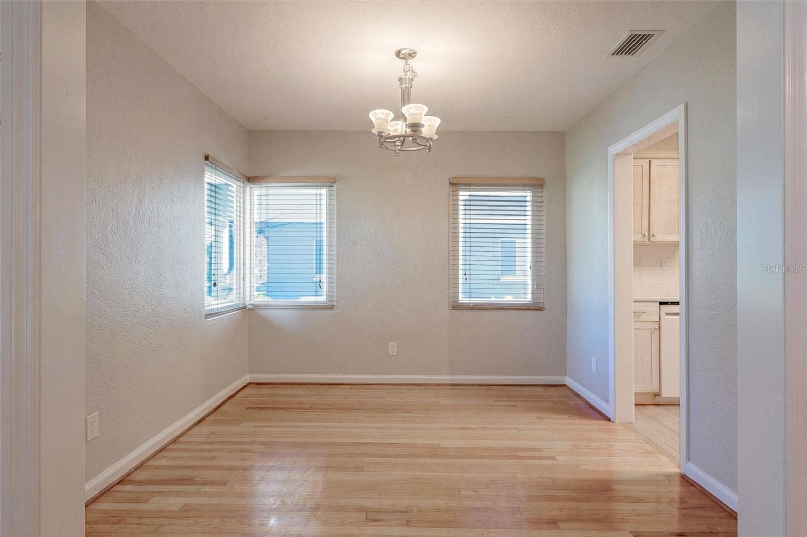 1616 E JEFFERSON STREET, Orlando, FL 32803 1616 E JEFFERSON STREET, Orlando, FL 32803