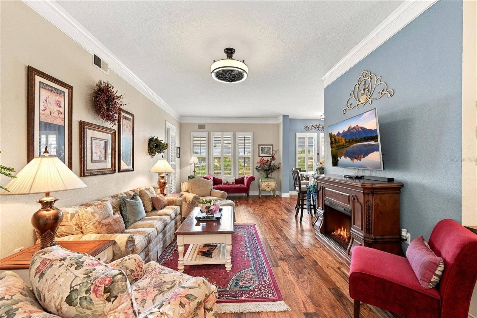 501 MIRASOL CIRCLE, #411, Celebration, FL 34747 Spacious Living Room