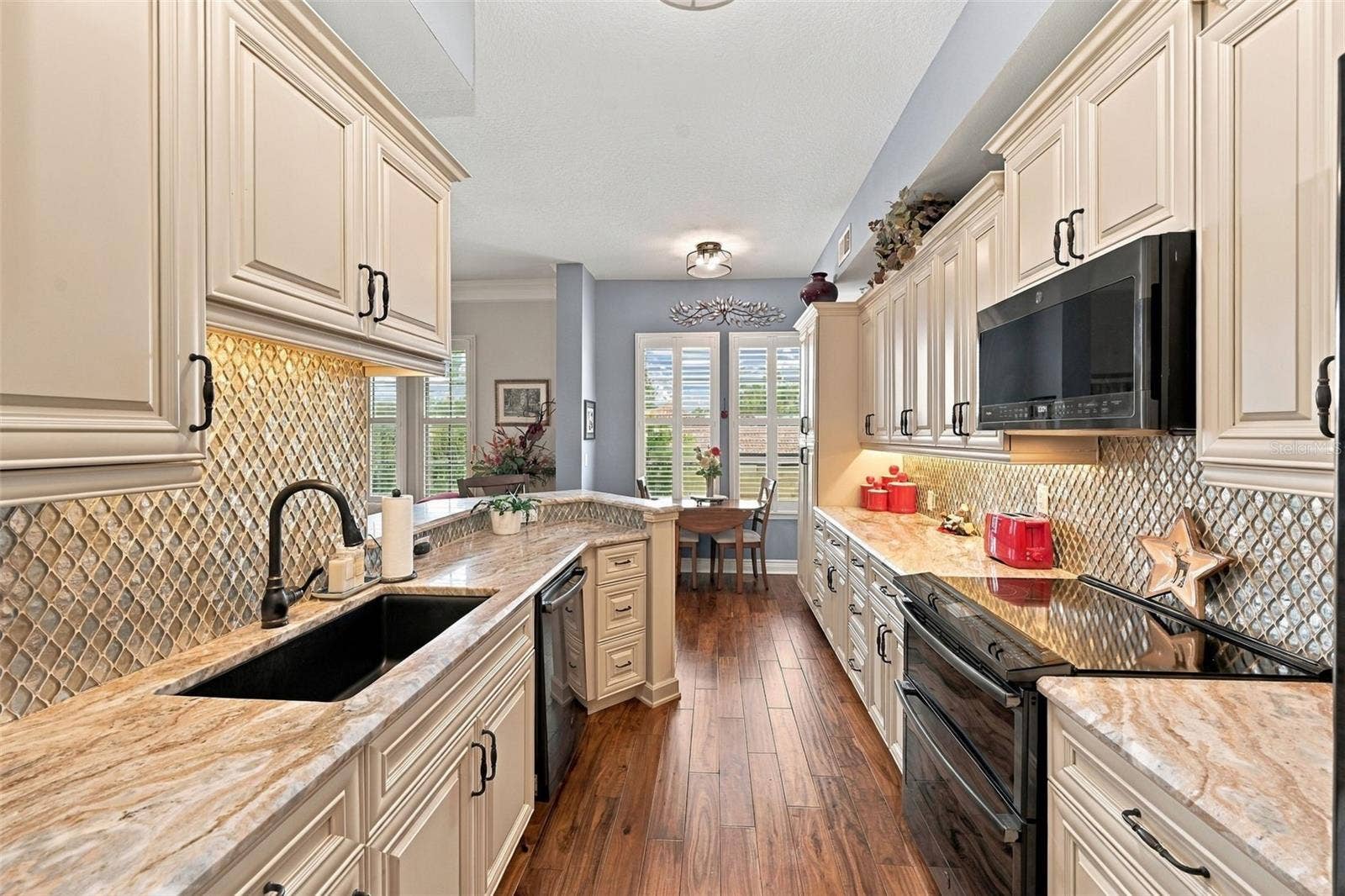 501 MIRASOL CIRCLE, #411, Celebration, FL 34747 Fully Upgraded Kitchen