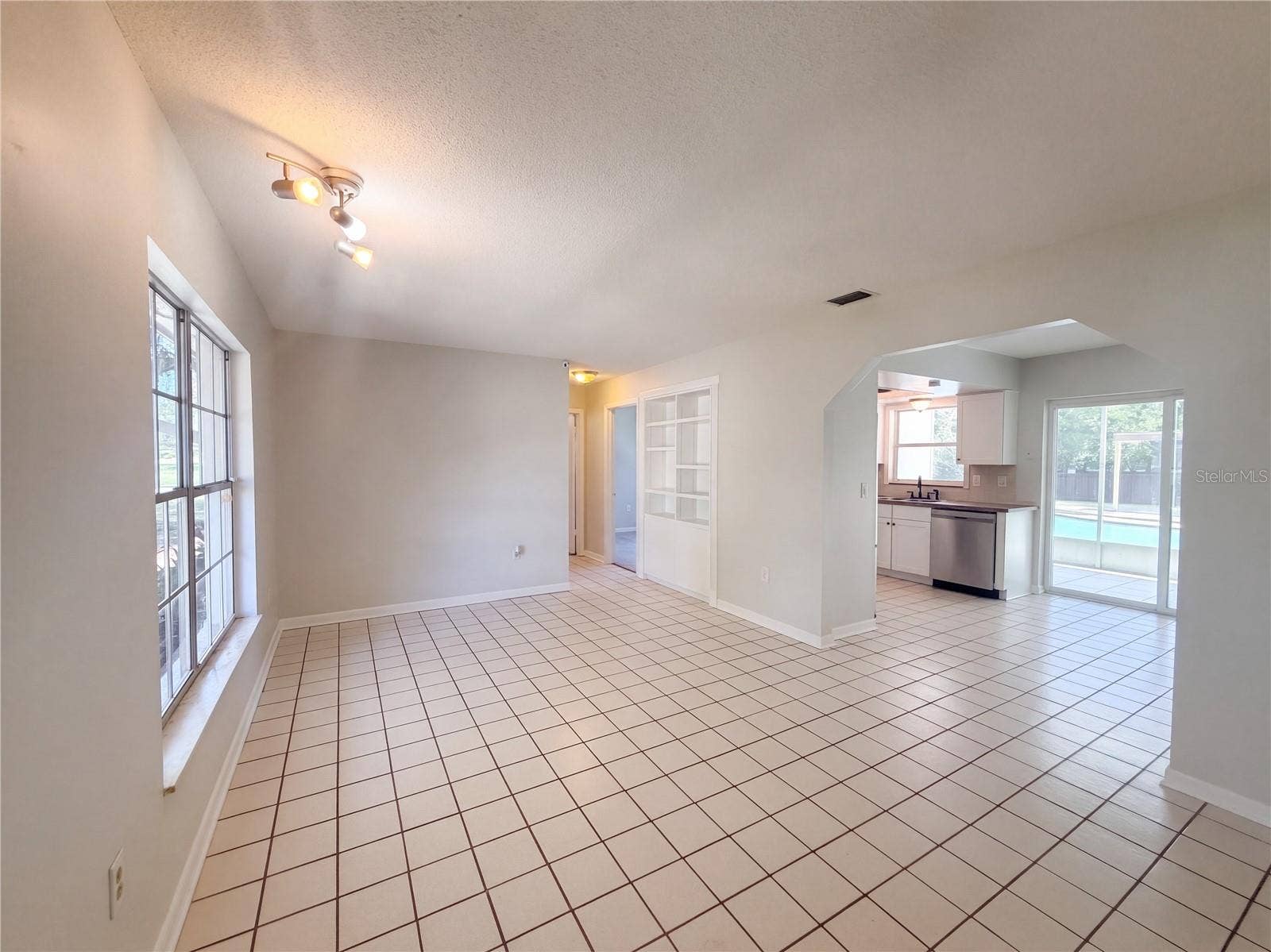 441 RIDGE DRIVE, Sanford, FL 32773 441 RIDGE DRIVE, Sanford, FL 32773