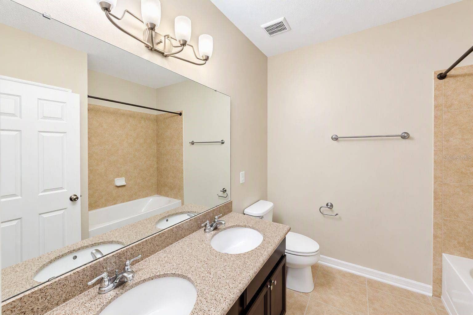 14304 DESERT HAVEN STREET, #3902, Windermere, FL 34786 Upstairs Bathroom