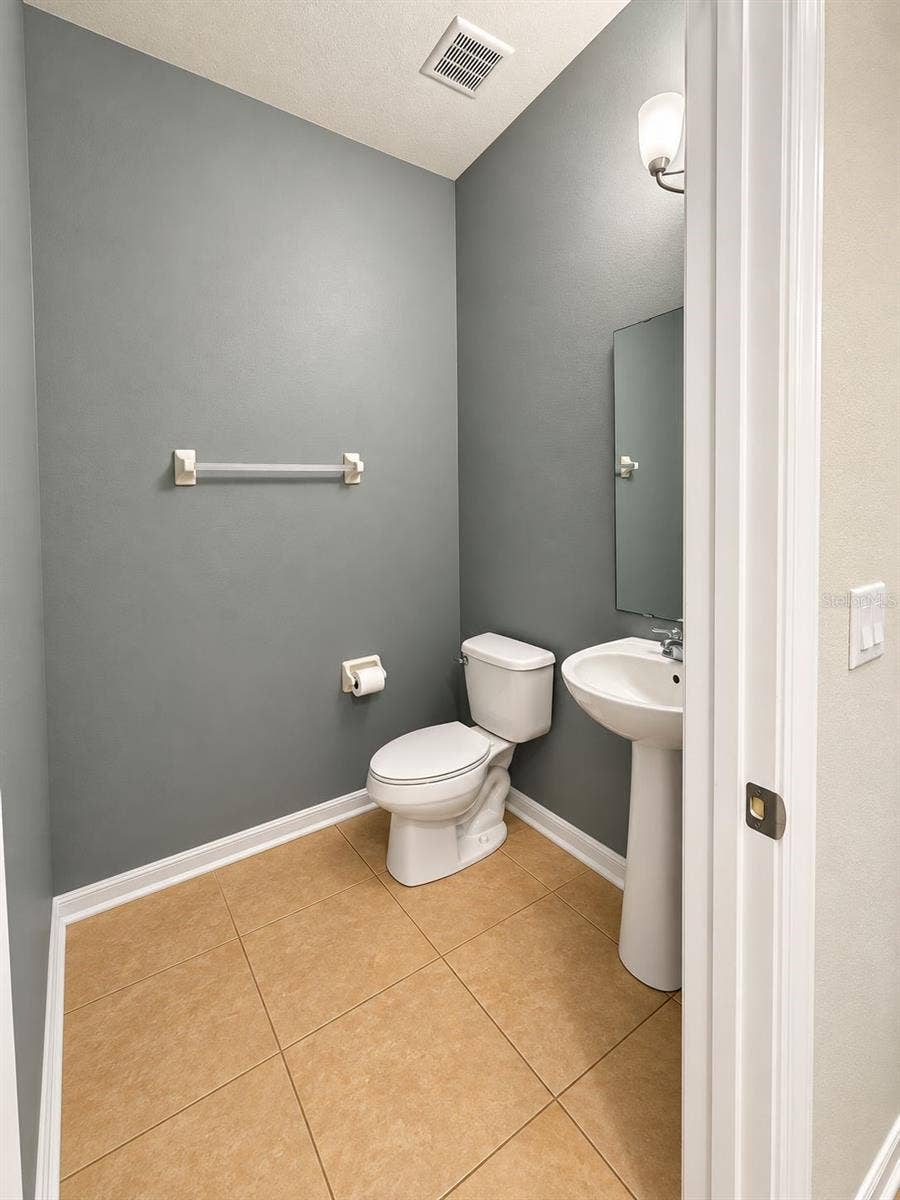14304 DESERT HAVEN STREET, #3902, Windermere, FL 34786 Half Bath First Floor