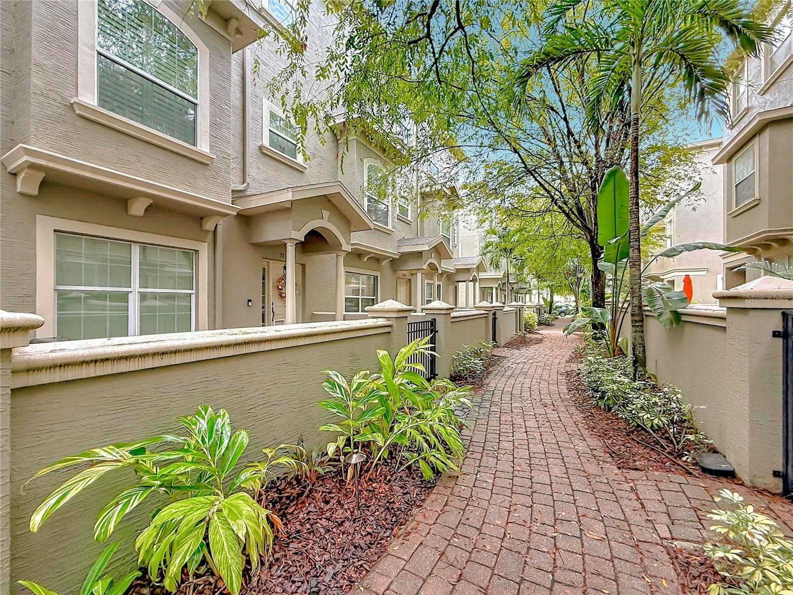 7211 101ST LANE, Seminole, FL 33772 7211 101ST LANE, Seminole, FL 33772