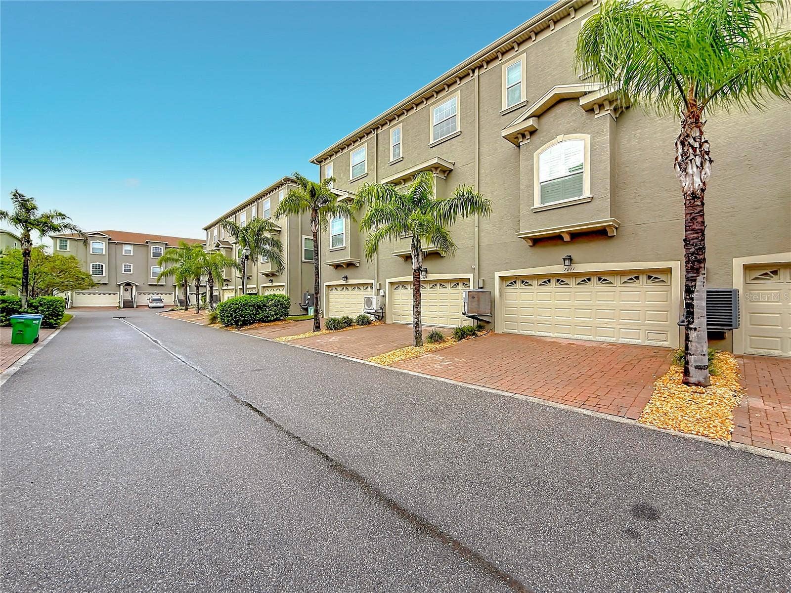 7211 101ST LANE, Seminole, FL 33772 7211 101ST LANE, Seminole, FL 33772