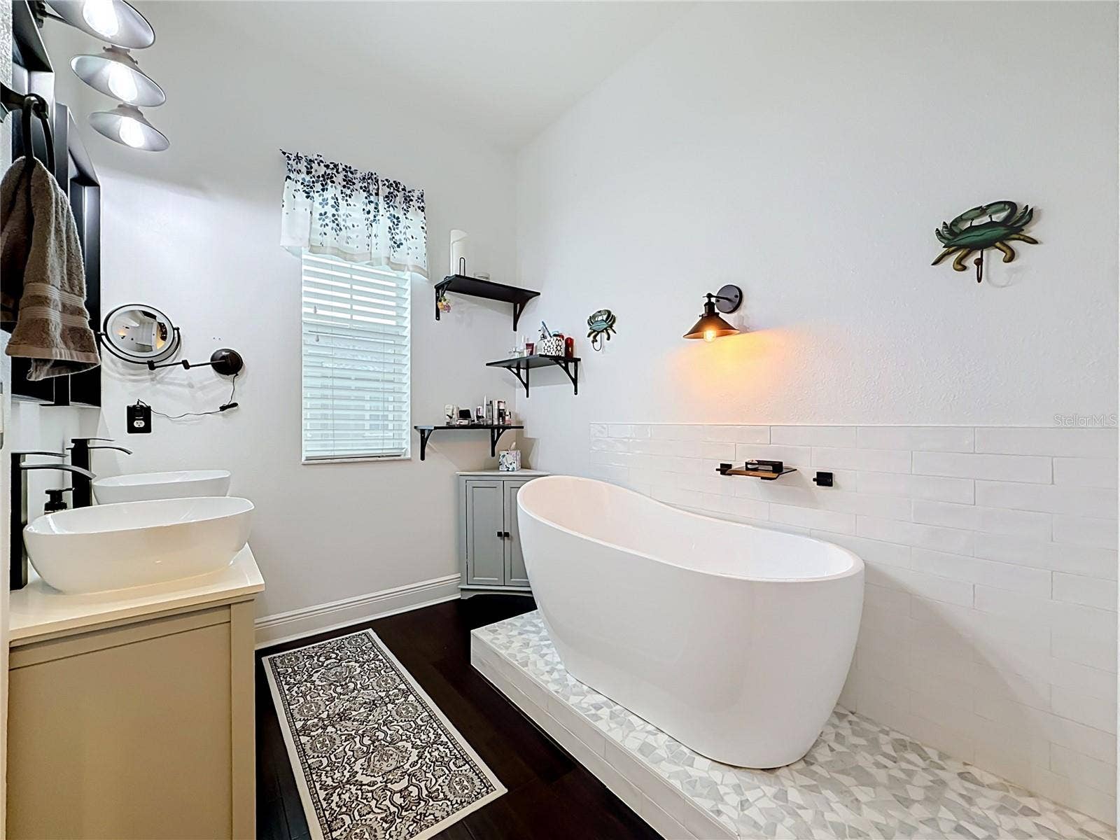 7211 101ST LANE, Seminole, FL 33772 7211 101ST LANE, Seminole, FL 33772