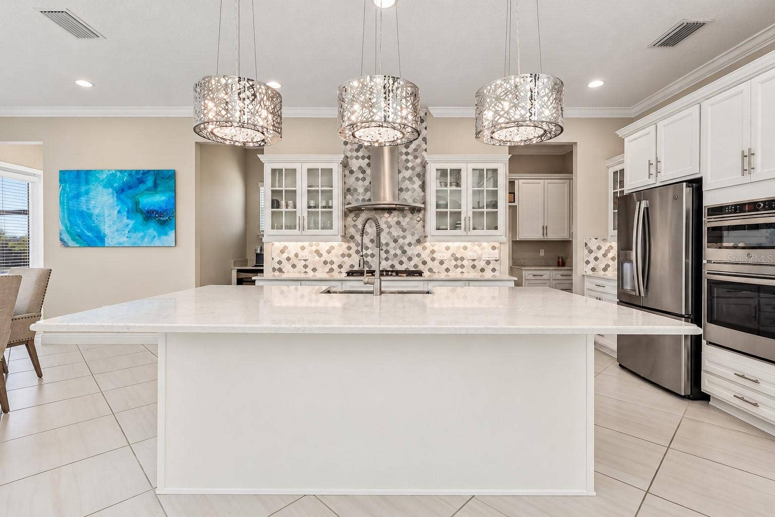 15646 SWEET LEMON WAY, Winter Garden, FL 34787 Upgraded finishes and appliances.