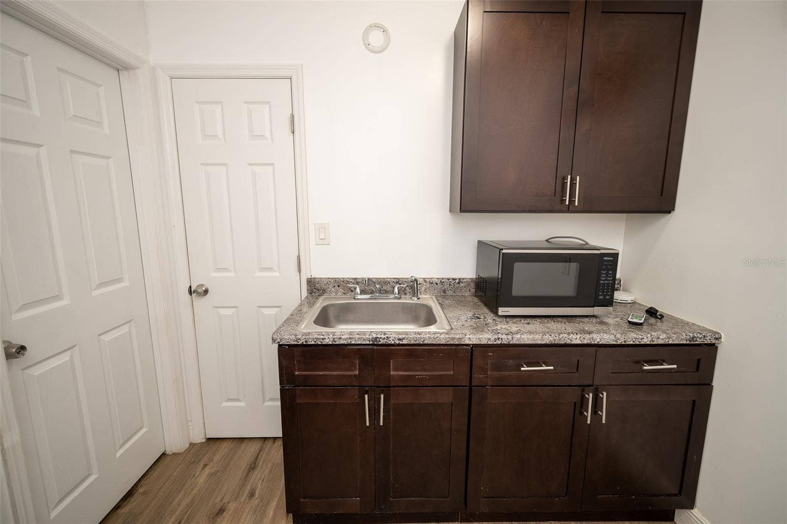 1327 WATERVIEW BOULEVARD E, Lakeland, FL 33801 STUDIO GARAGE