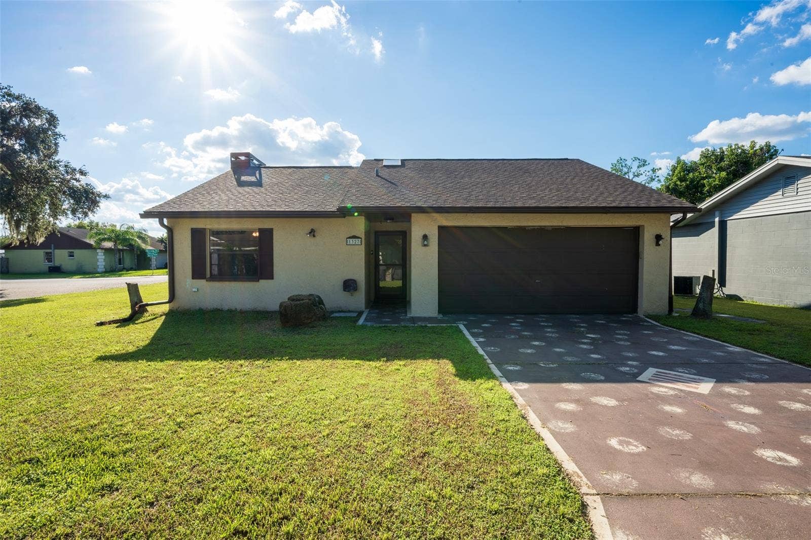 1327 WATERVIEW BOULEVARD E, Lakeland, FL 33801 1327 WATERVIEW BOULEVARD E, Lakeland, FL 33801