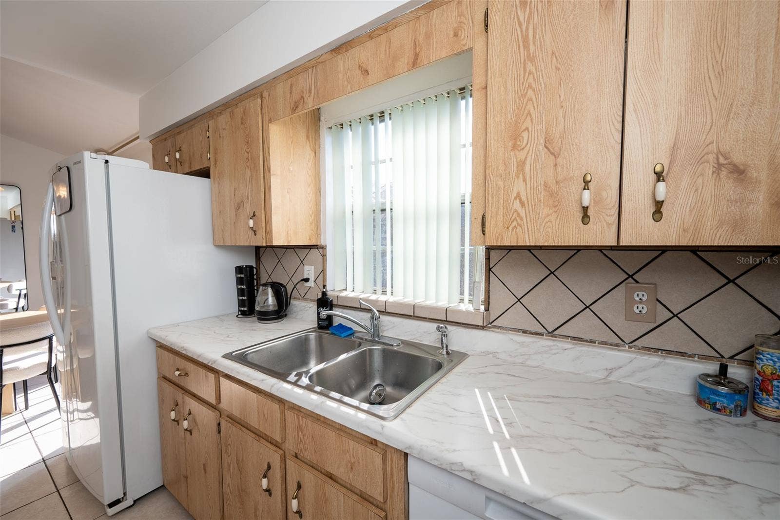 1327 WATERVIEW BOULEVARD E, Lakeland, FL 33801 1327 WATERVIEW BOULEVARD E, Lakeland, FL 33801