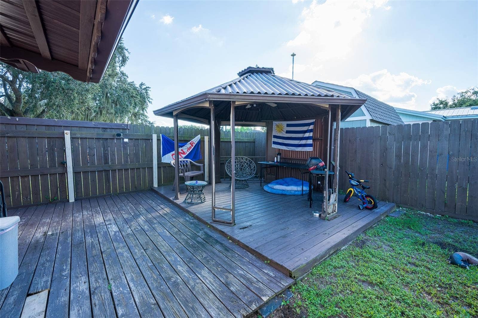1327 WATERVIEW BOULEVARD E, Lakeland, FL 33801 1327 WATERVIEW BOULEVARD E, Lakeland, FL 33801