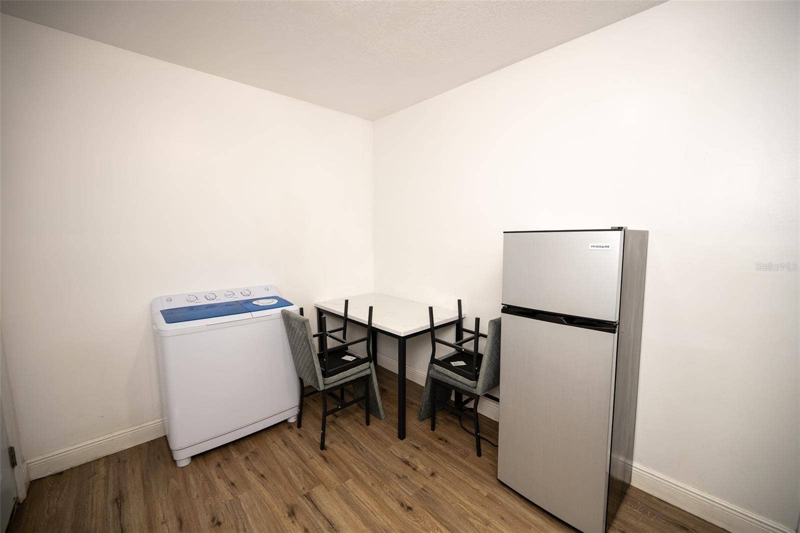 1327 WATERVIEW BOULEVARD E, Lakeland, FL 33801 STUDIO GARAGE