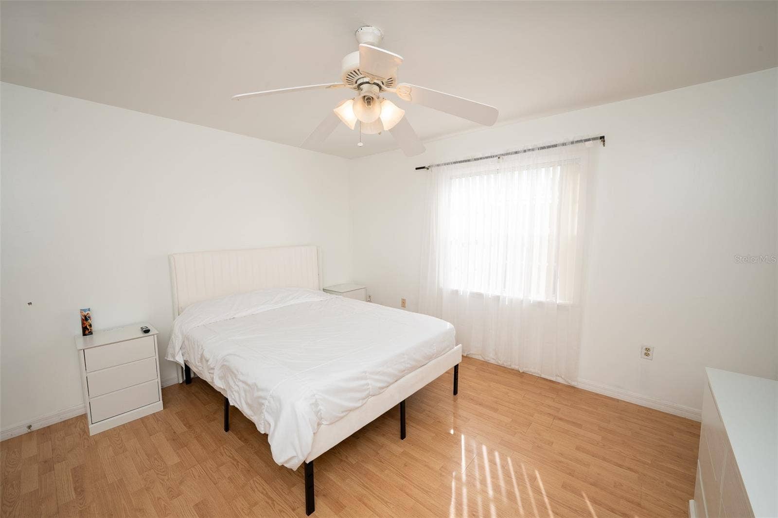 1327 WATERVIEW BOULEVARD E, Lakeland, FL 33801 1327 WATERVIEW BOULEVARD E, Lakeland, FL 33801