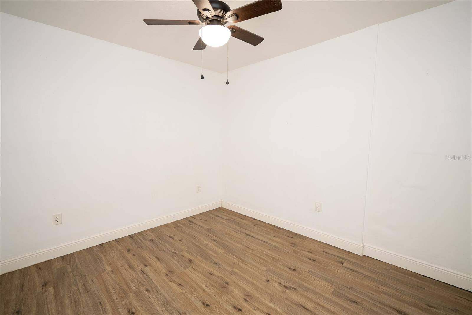 1327 WATERVIEW BOULEVARD E, Lakeland, FL 33801 STUDIO GARAGE