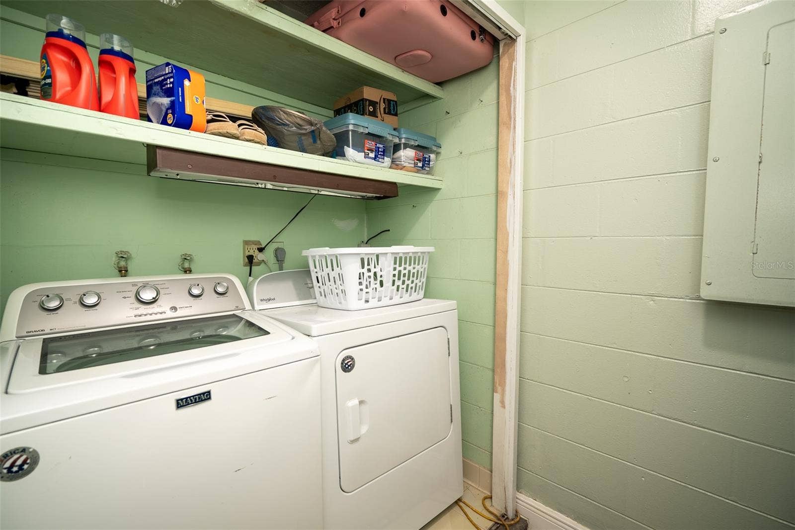 1327 WATERVIEW BOULEVARD E, Lakeland, FL 33801 LAUNDRY ROOM